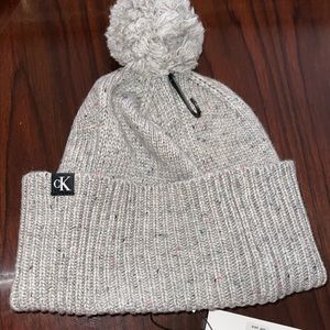 NWT Calvin Klein Women’s Gray Monogram Logo Pom-Pom Beanie